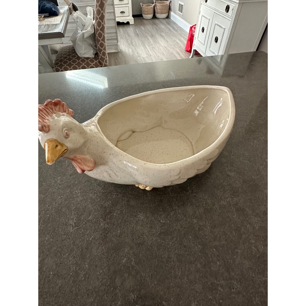 Vintage Farmhouse Ceramic Chicken Hen Serving Bowl Planter Speckled Cream GUC